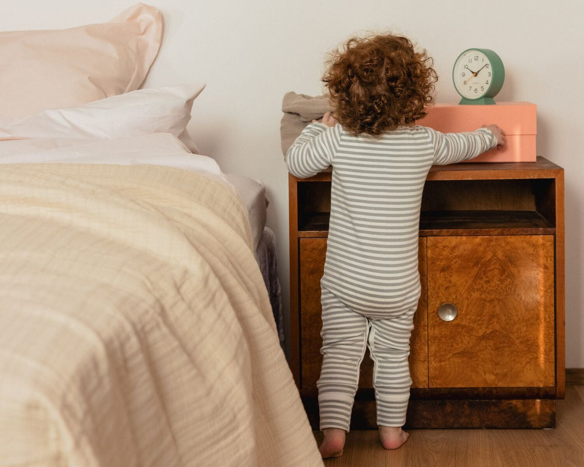 Die Bedeutung angemessener Schlafbekleidung für den Schlaf deines Babys